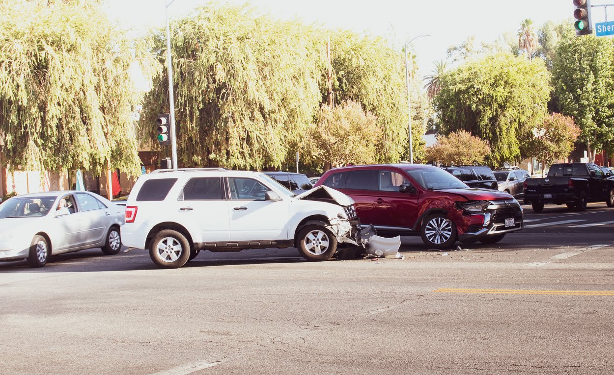 Roy, UT – At Least One Hurt in Crash on South 1900 W