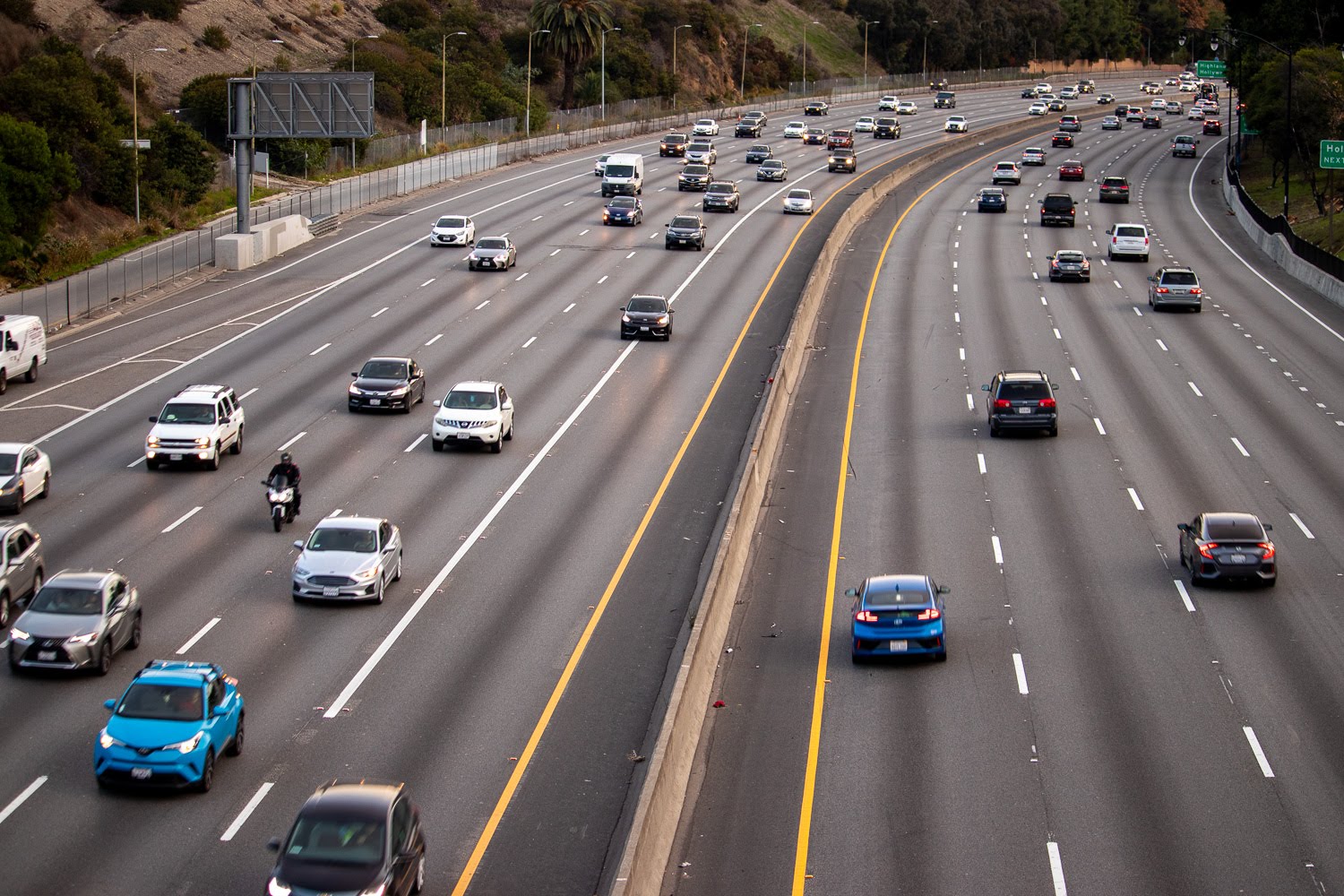 American Fork, UT - Auto Wreck on I-15 Ramp Leaves Victims Injured